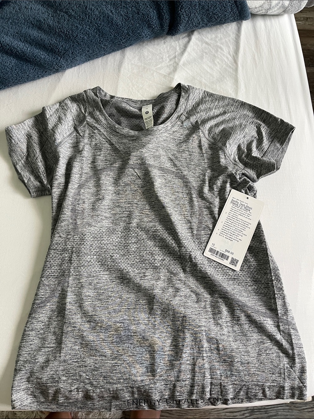 lululemon athletica Heathered Gray Short Sleeve Performance Tee